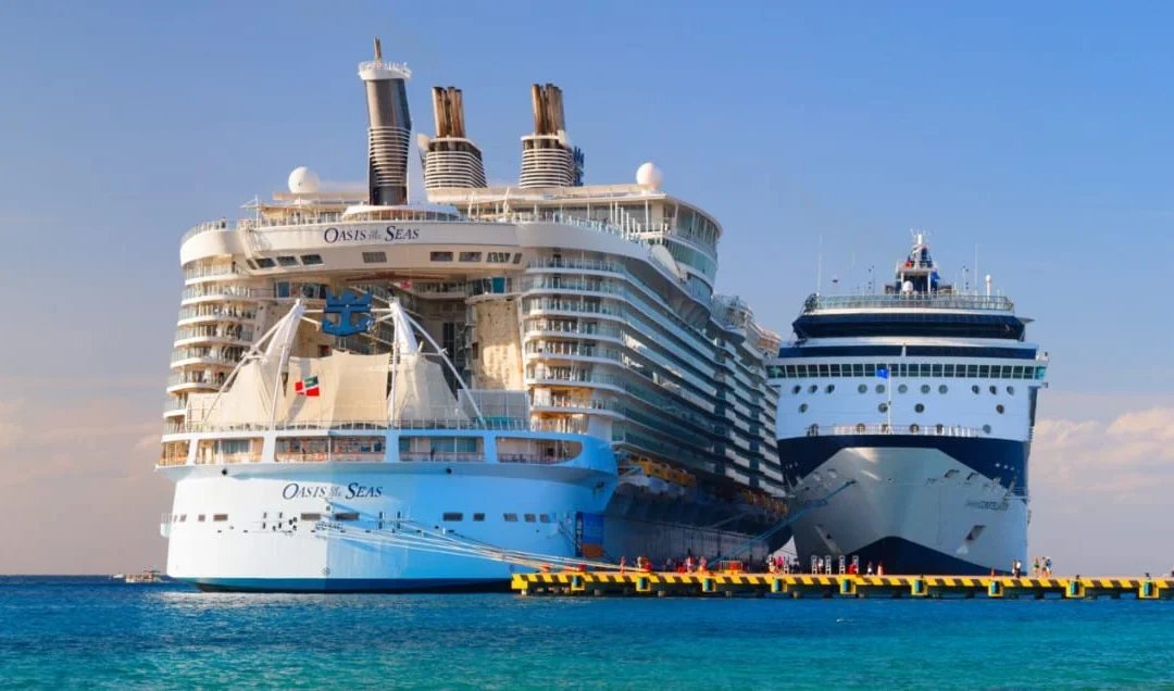 How many people can a cruise ship hold?